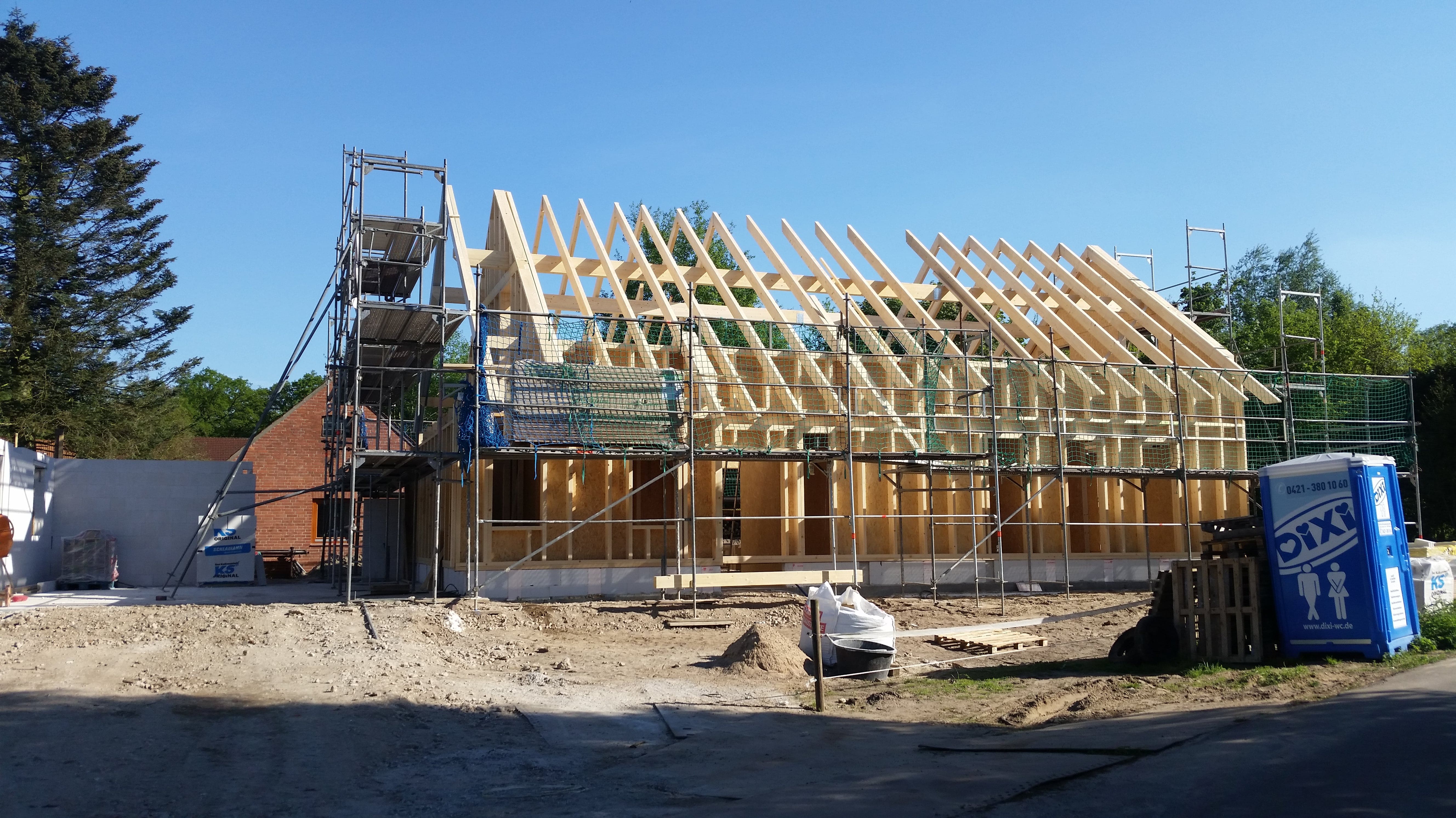 Neubau Holzrahmenbauweise mit hinterlüfteter Verblendfassade - Bild 3